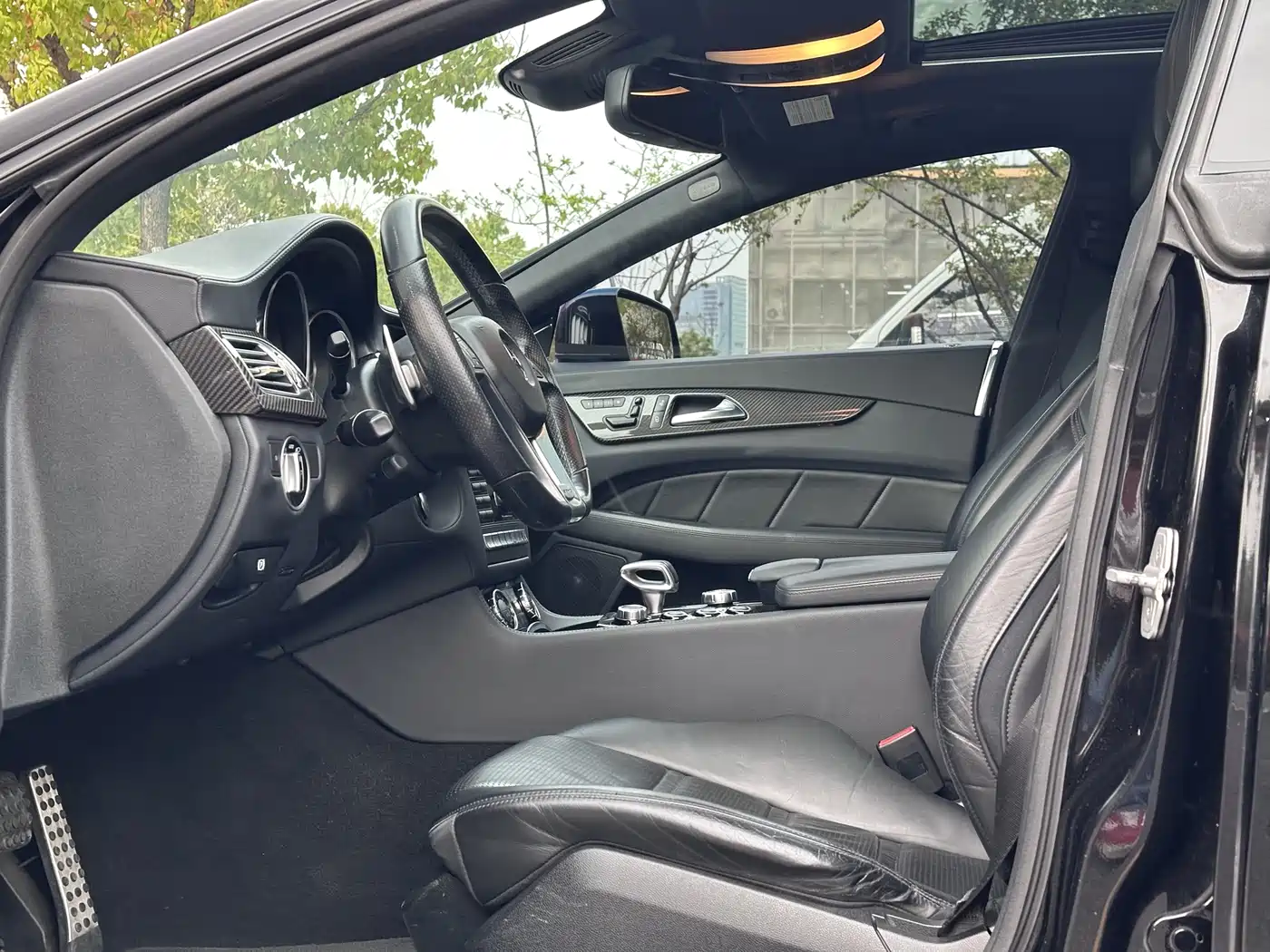 Mercedes-Benz CLS AMG 2012 AMG CLS 63 фото 10