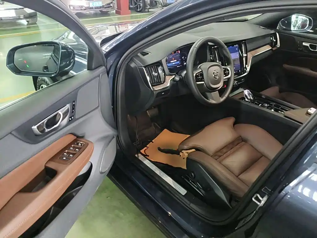 Volvo V60 2024 2024 B5 Smart Premium Luxury Edition