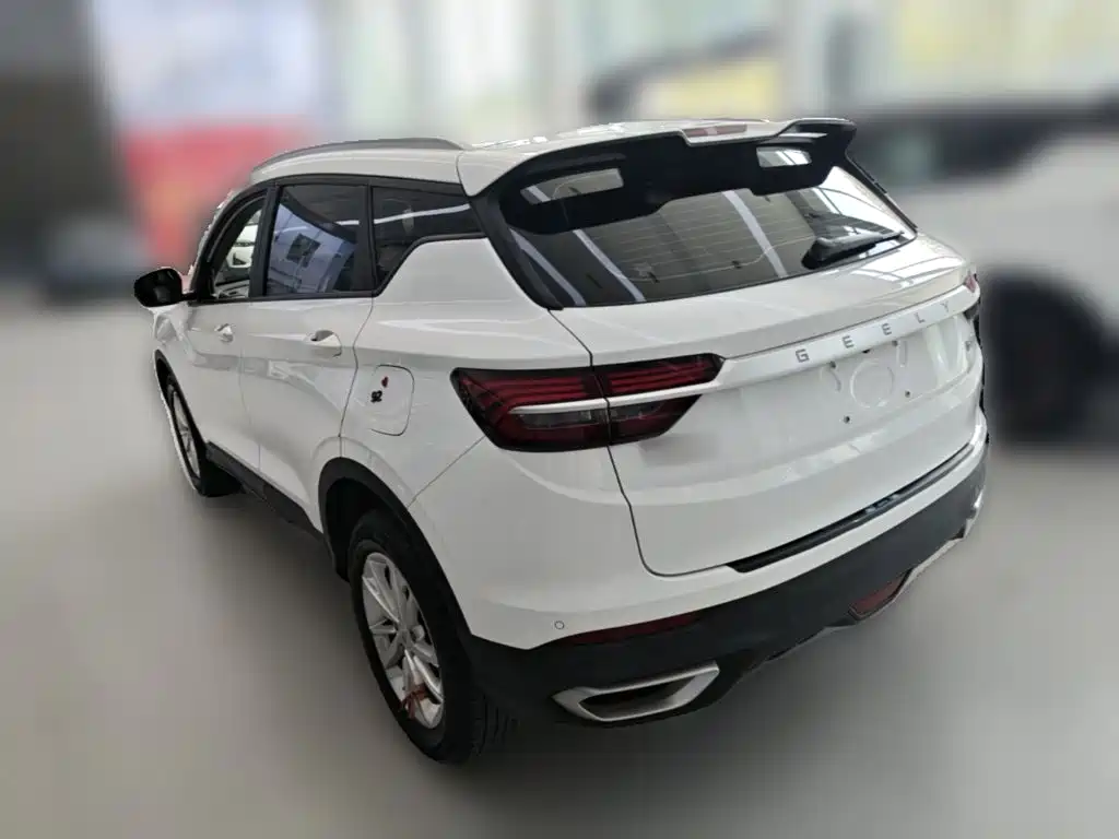 Фото 7 - Geely Coolray