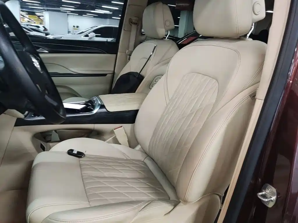 Фото 7 - Buick GL8