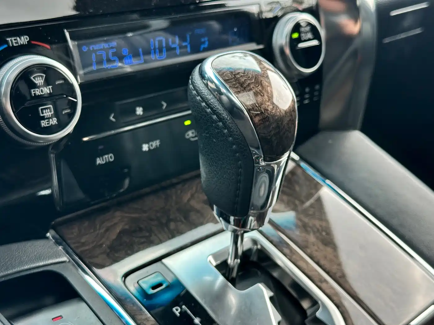 Toyota Alphard 2018 Facelift 3.5L Premium Edition фото 13