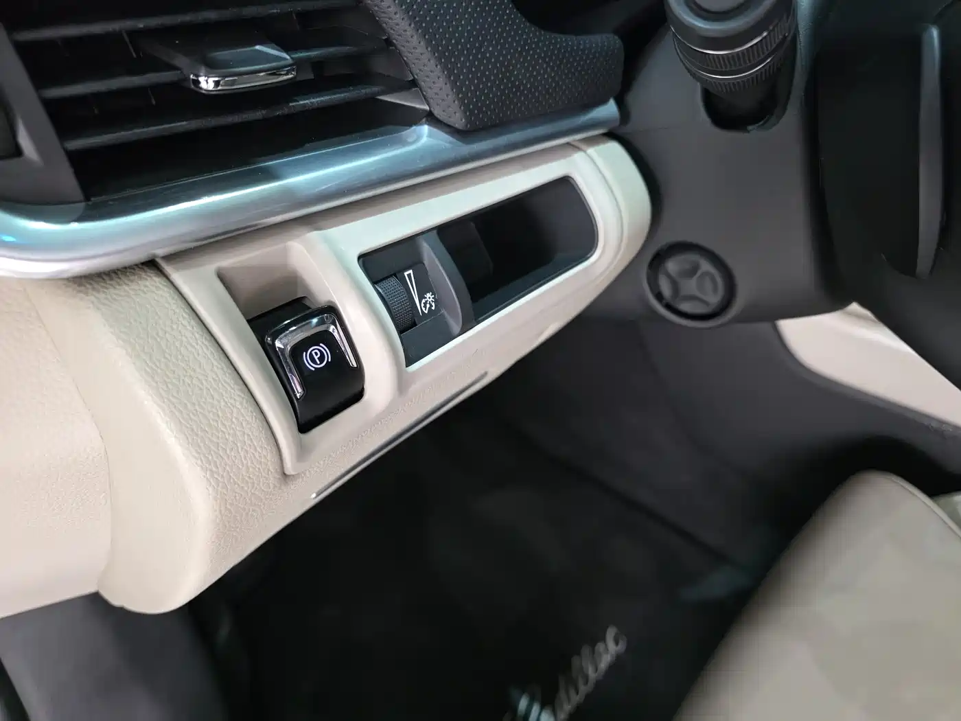 Cadillac XTS 2018 28T Technology фото 8