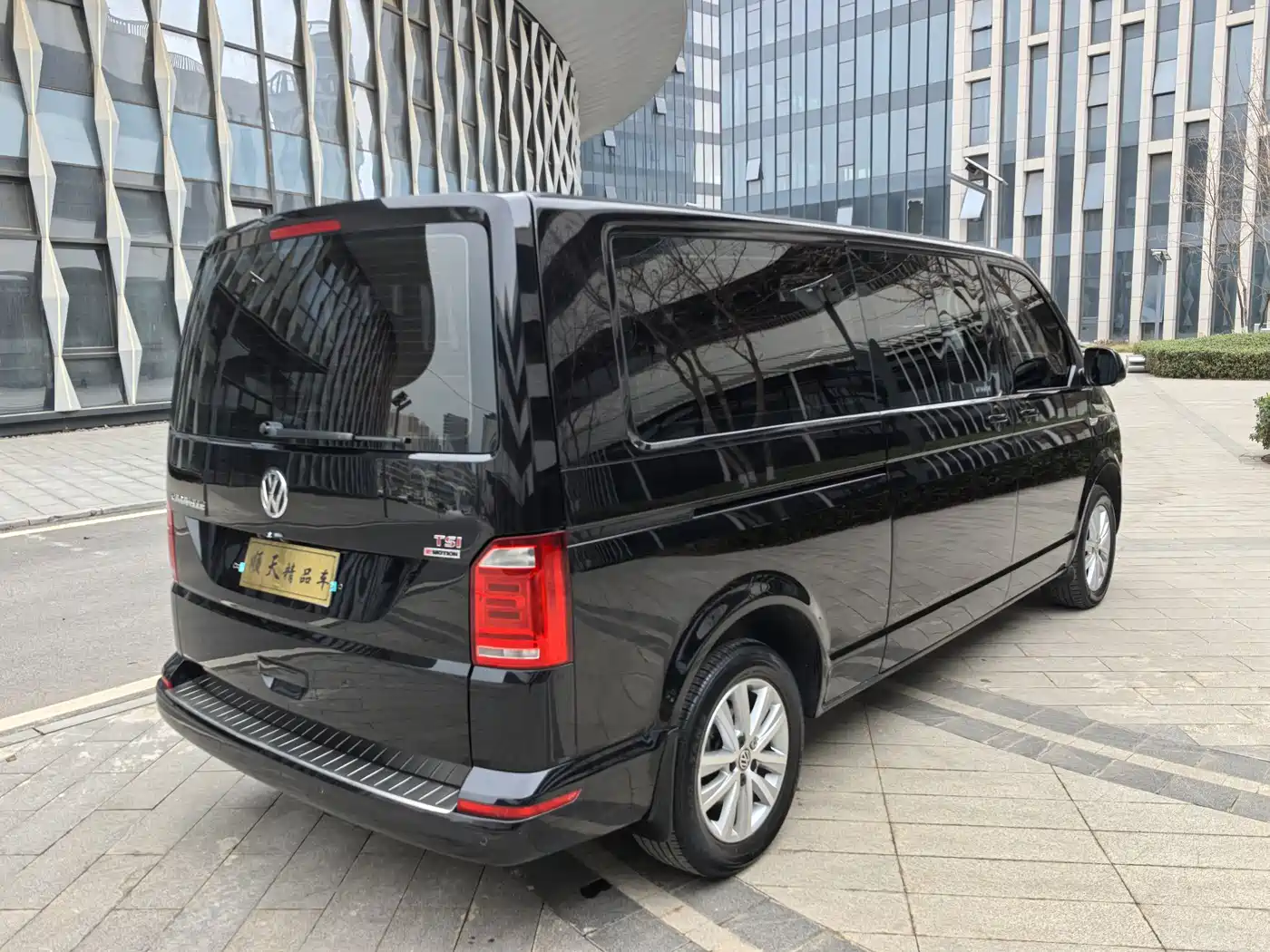 Volkswagen Caravelle 2017 2.0TSI 4WD Luxury 8-Seater фото 5