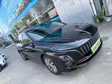 Photo 3 - Hongqi E-QM5