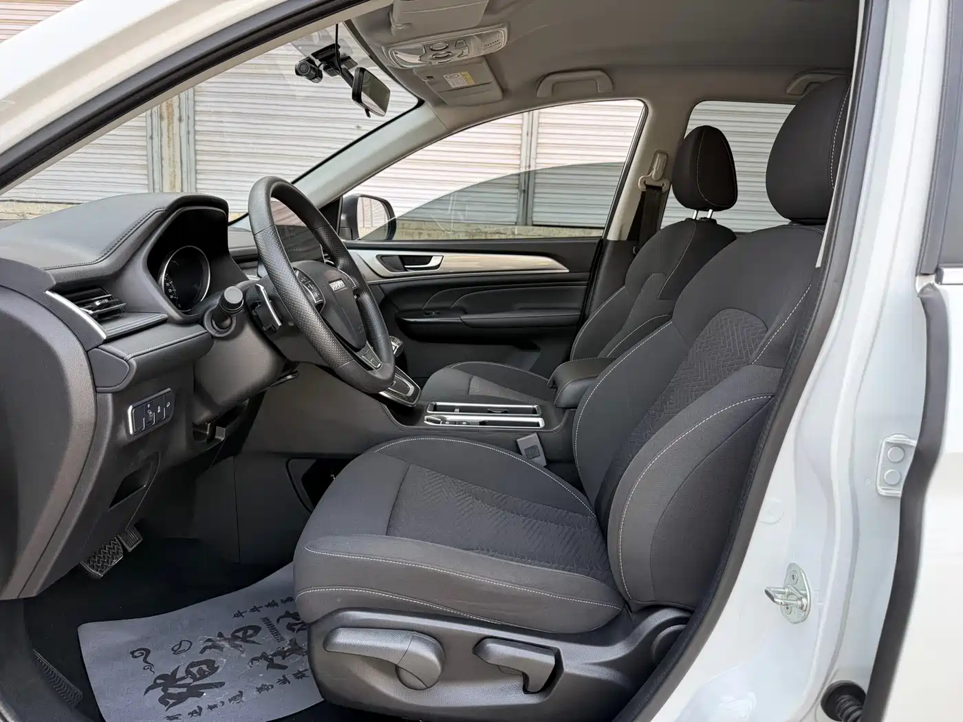 Haval M6 2023 PLUS 1.5T DCT Elite Smart Connect фото 8