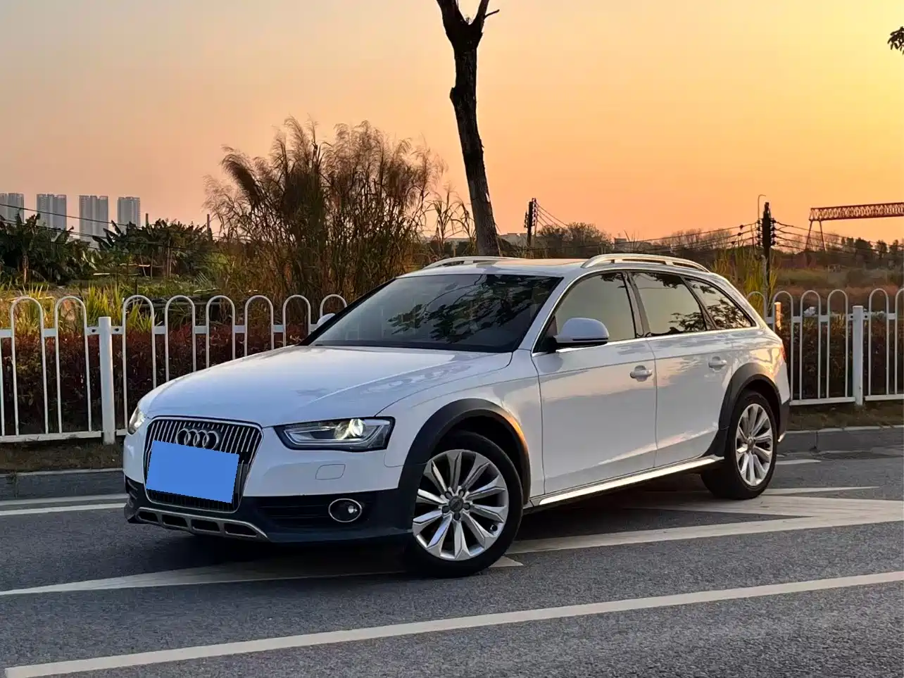 Audi A4 (Import) 2014 40 TFSI allroad quattro