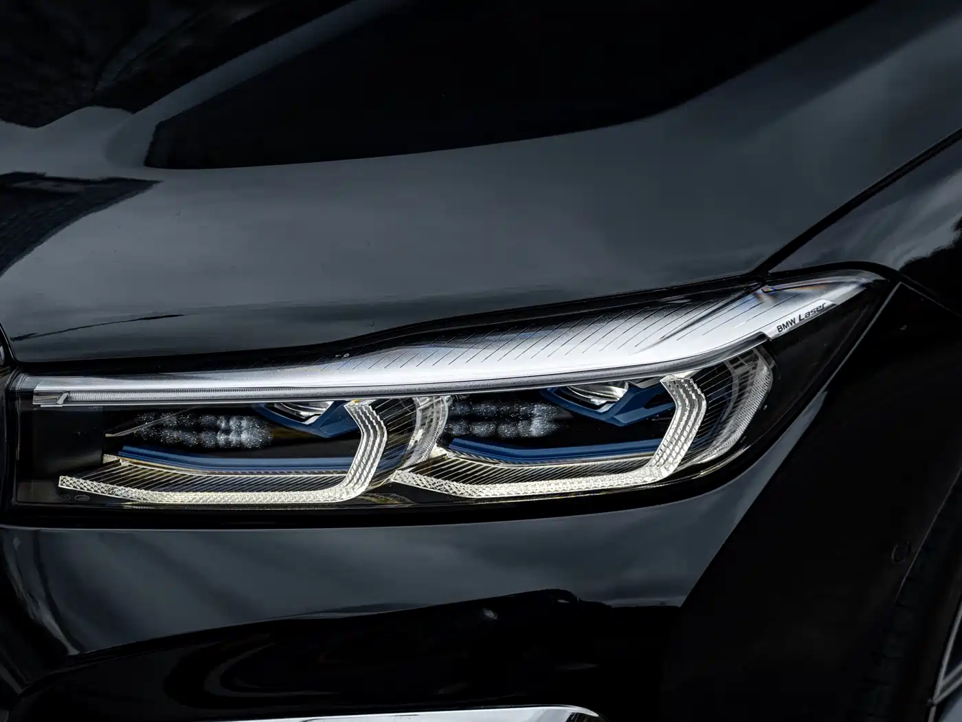 BMW 7 Series 2019 740Li xDrive Executive M Sport Package фото 3