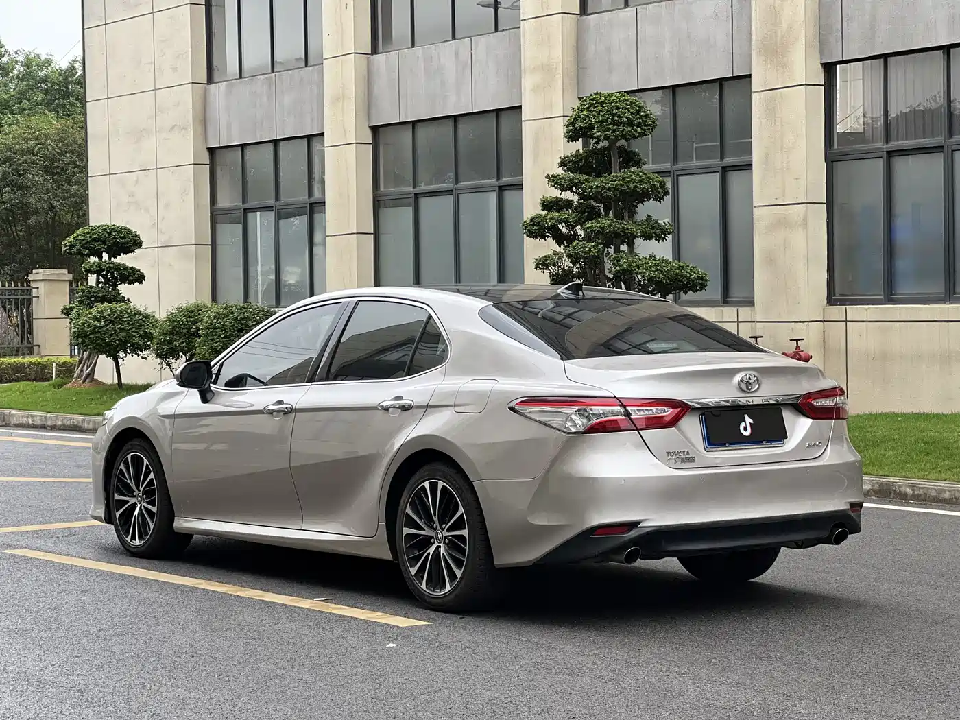 Toyota Camry 2018 2.5Q Flagship Edition фото 21