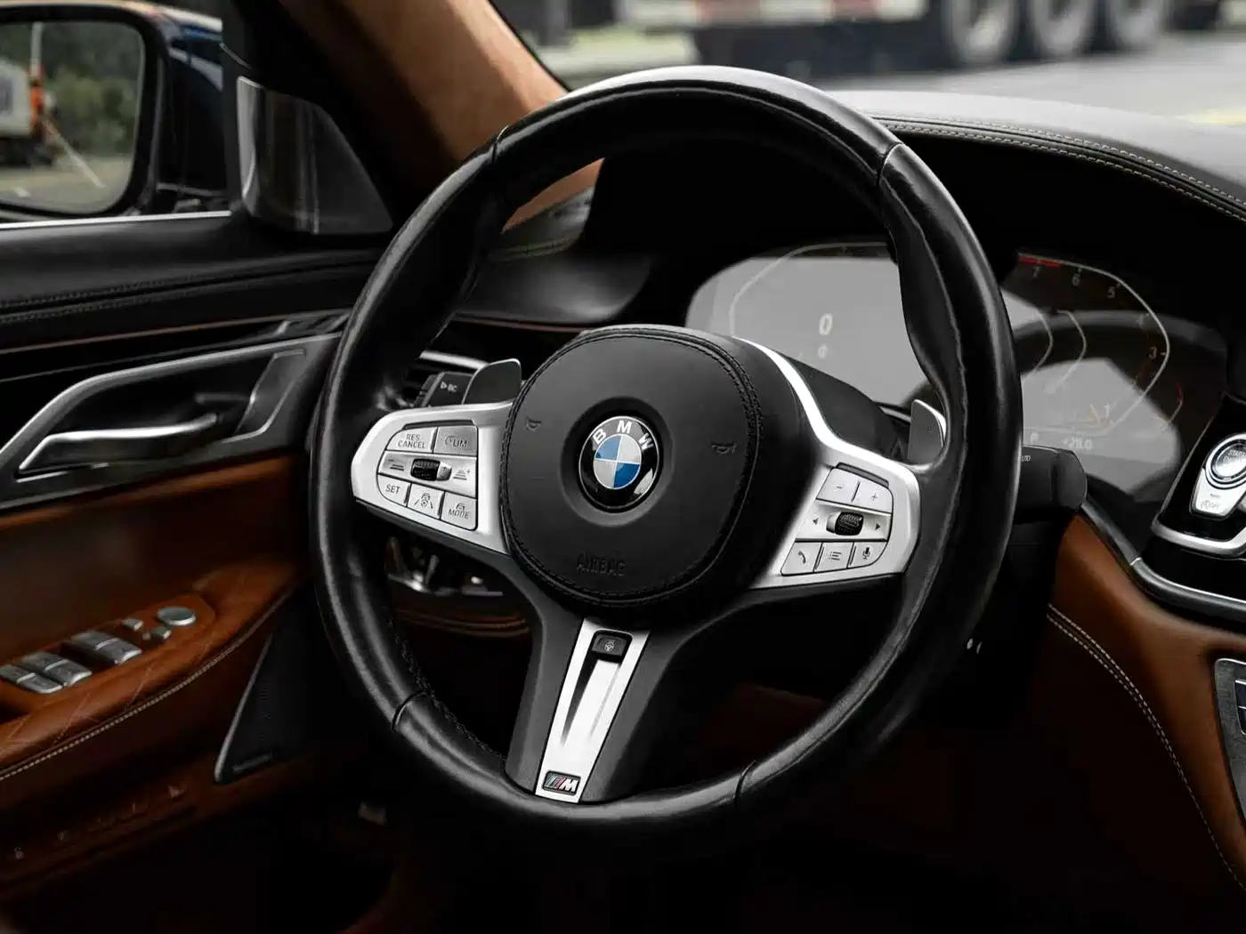 BMW 7 Series 2019 740Li xDrive Executive M Sport Package фото 5