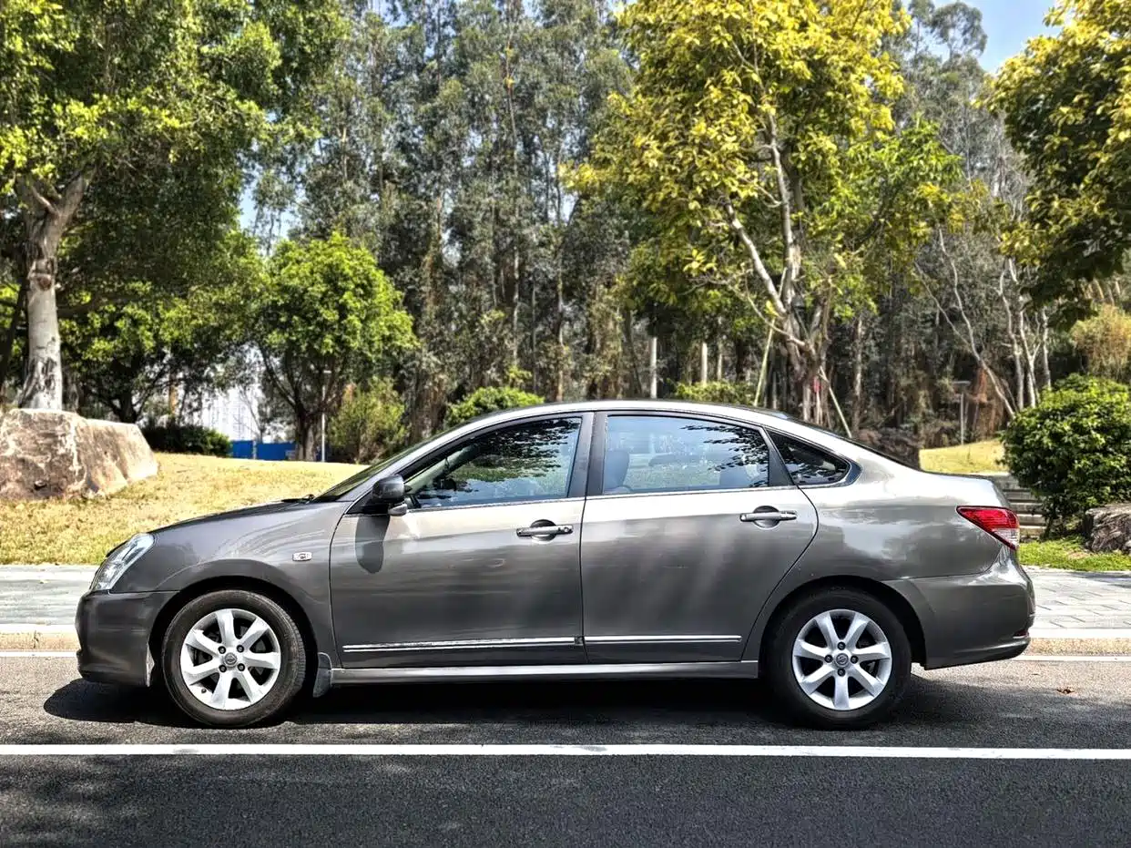 Nissan Sylphy 2010 2009 2.0XL CVT Technology Sunroof Edition
