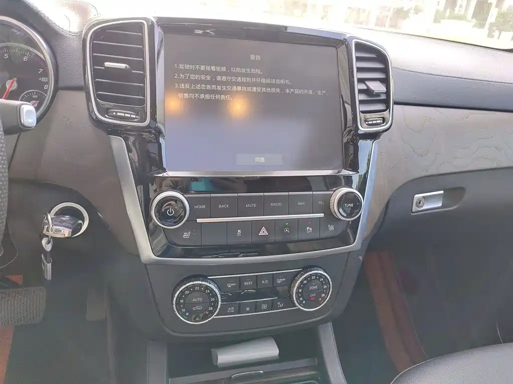 BAIC ORV Beijing Offroad BJ90 2021 3.0T Zhengrong Edition фото 10