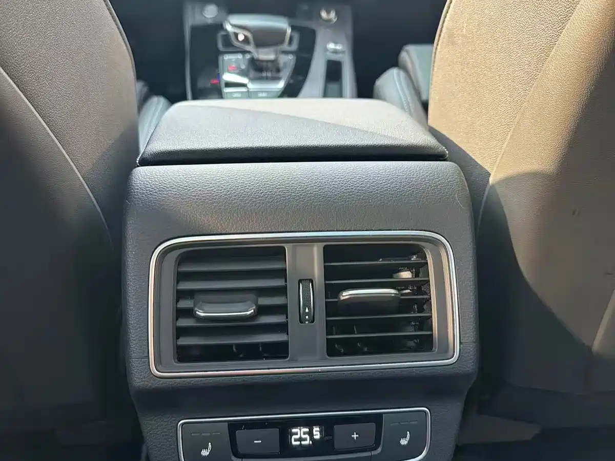Audi Q5L 2023 45T Premium Dynamic фото 2