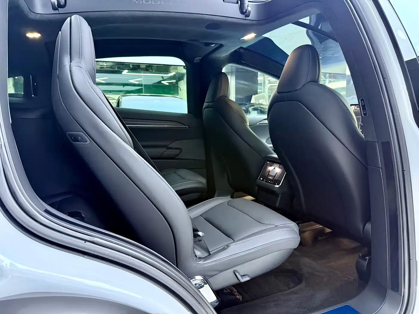 Tesla Model X 2023 Tri-motor AWD Plaid фото 12