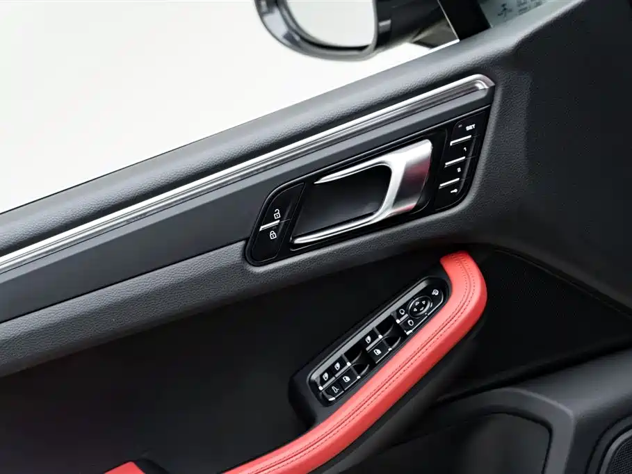 Porsche Macan 2018 Macan 2.0T фото 14