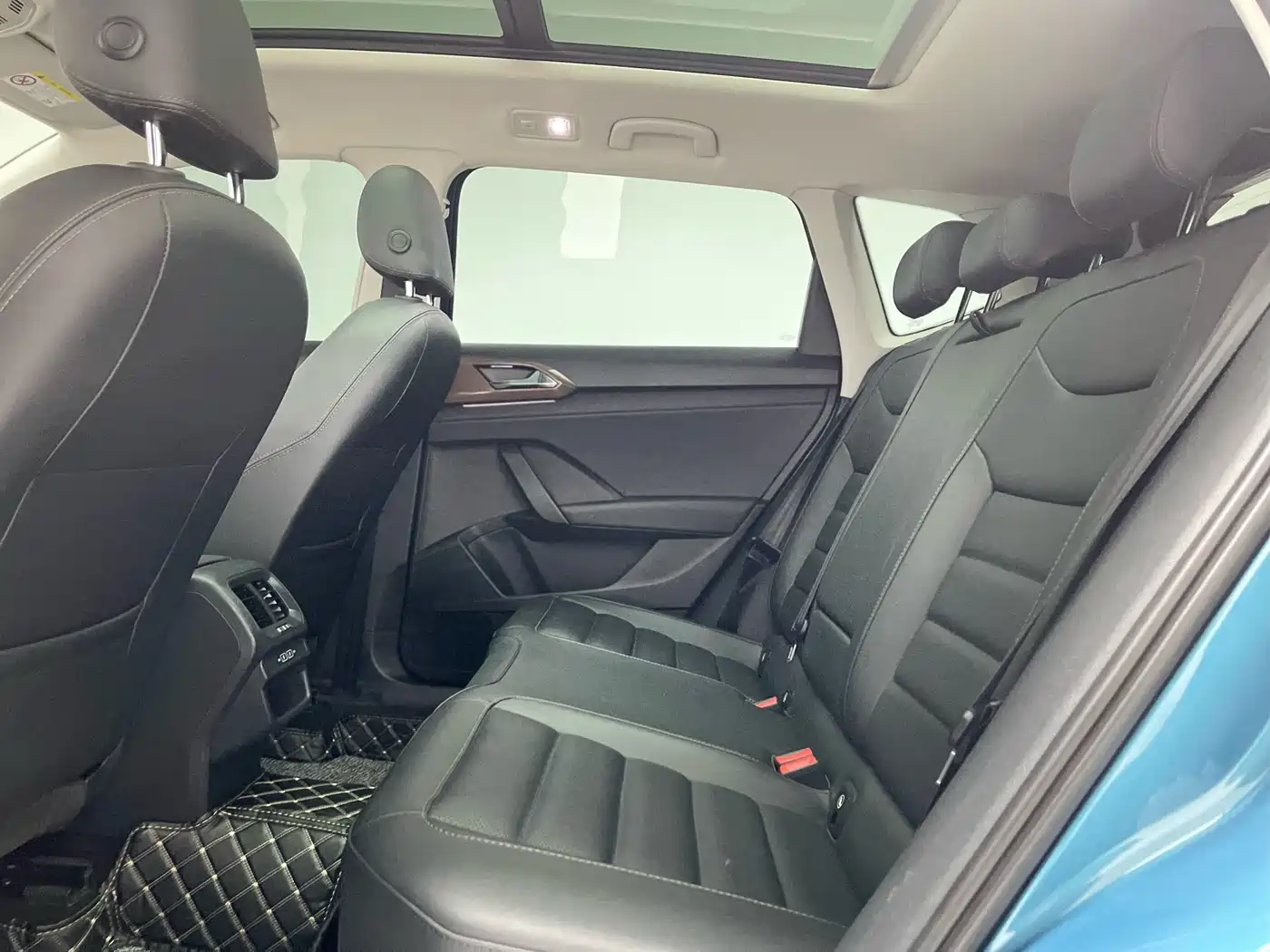 Volkswagen Tharu 2019 Model 330TSI 4WD Flagship Edition China VI фото 11