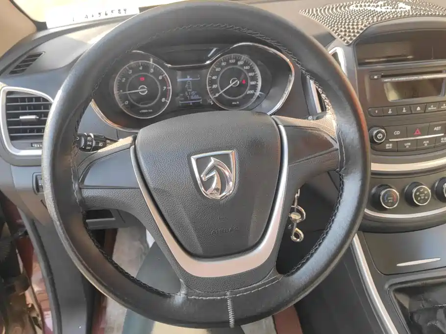 Baojun 560 2015 2015 1.8L Manual Comfort
