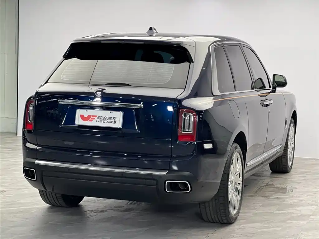 Фото 4 - Rolls-Royce Cullinan