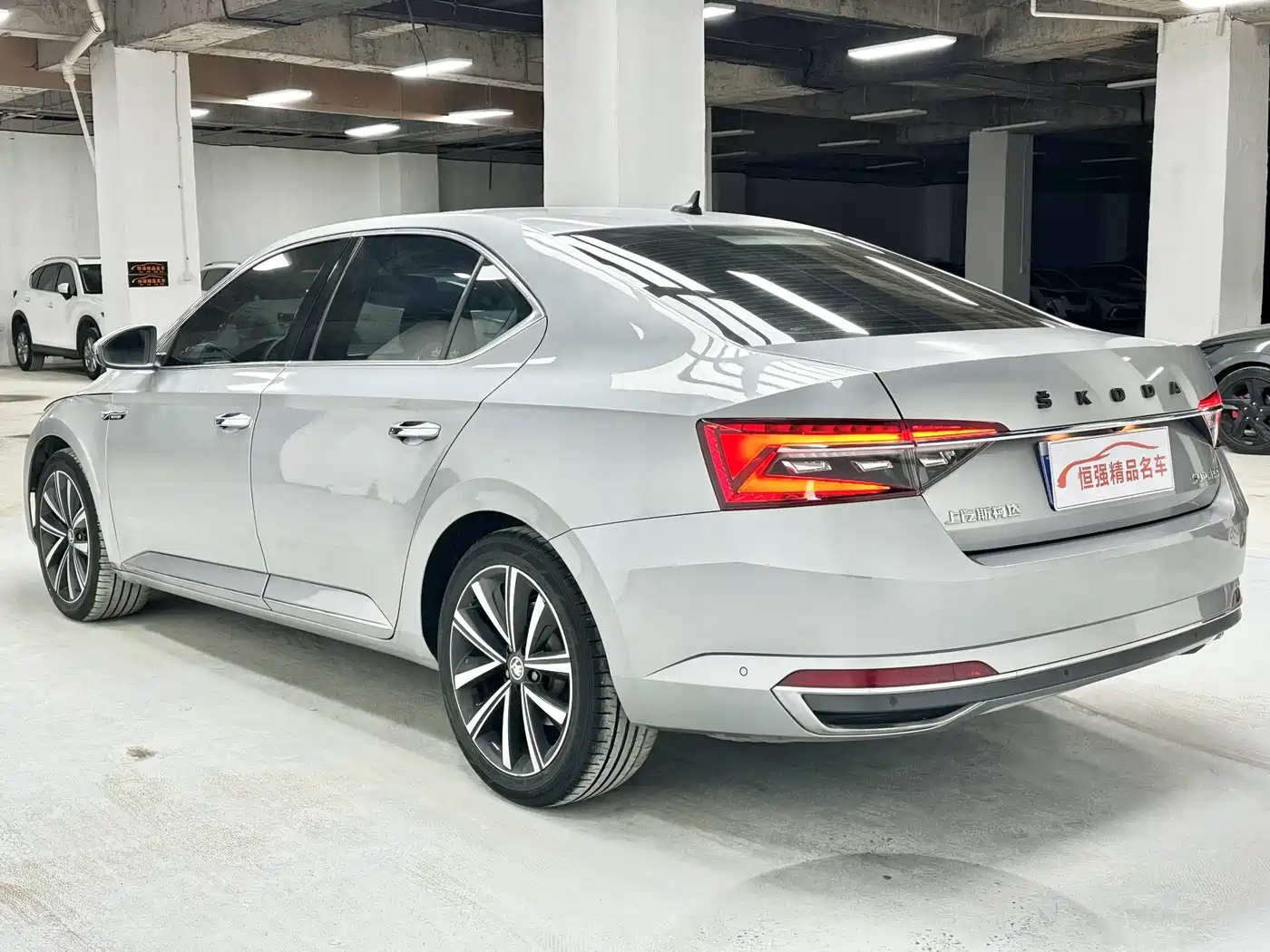 Škoda Superb 2022 TSI280 DSG Premium Edition фото 6