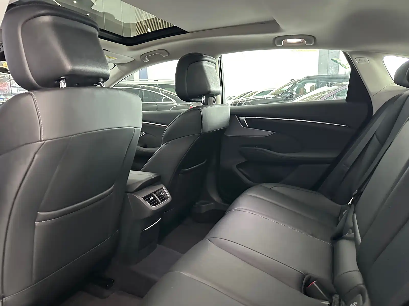 صورة 9 - Buick LaCrosse