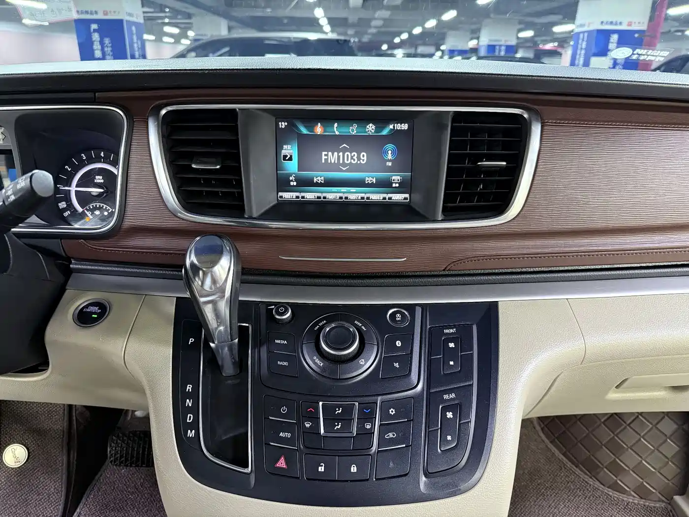 Buick GL8 2017 25S Luxury China V фото 36