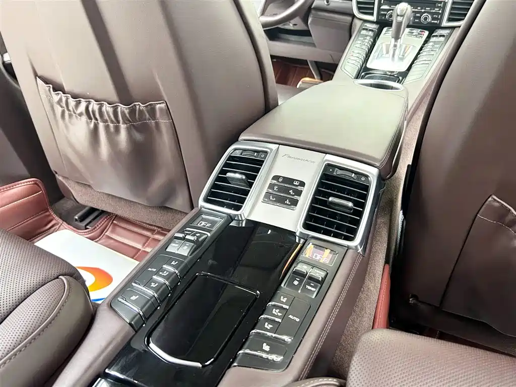 Porsche Panamera 2016 Panamera Edition 3.0T фото 13