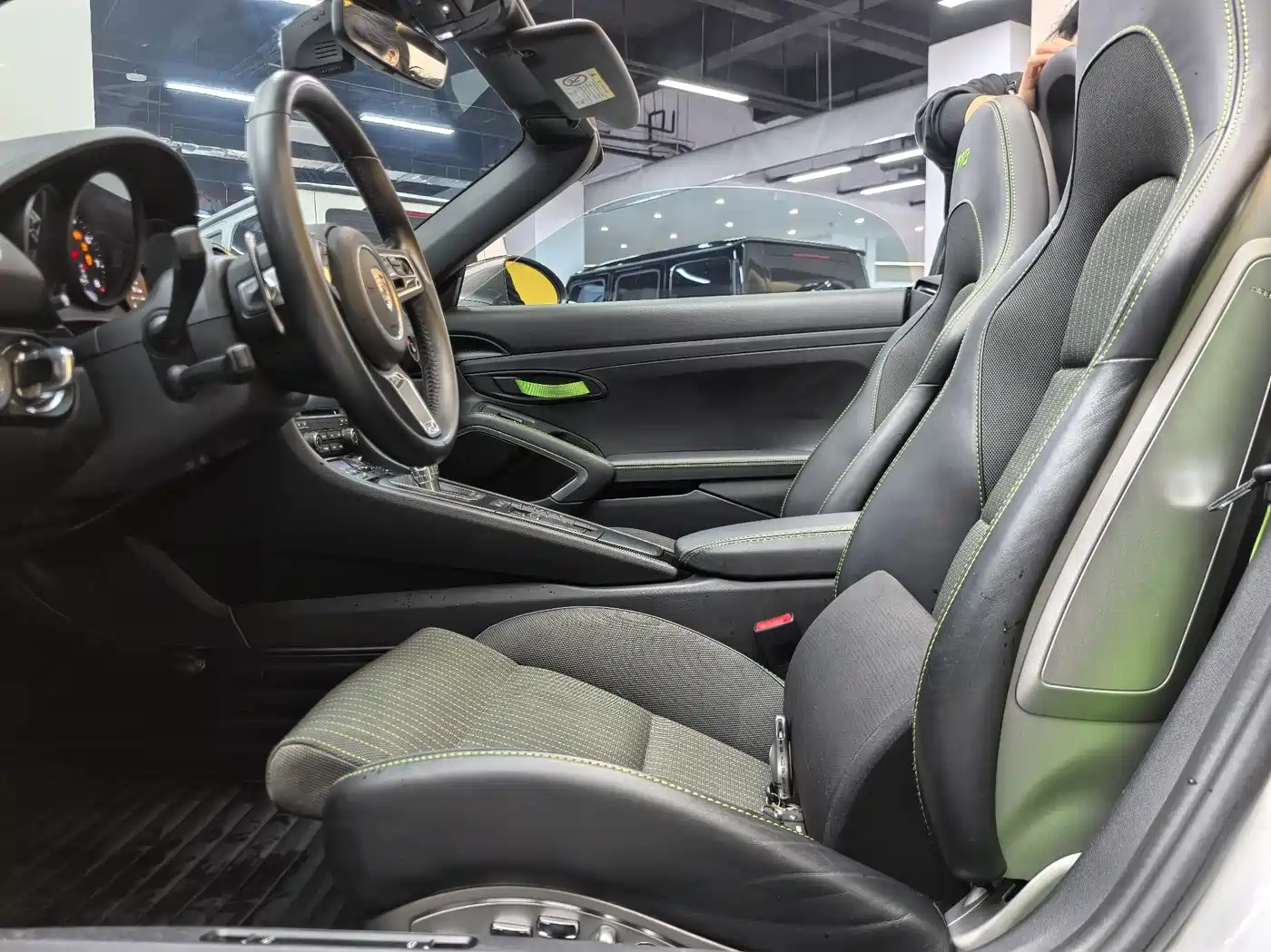 Porsche 718 2022 Boxster T 2.0T фото 10