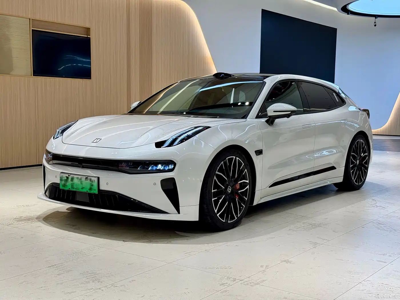 ZEEKR EXTREME KRYPTON 001