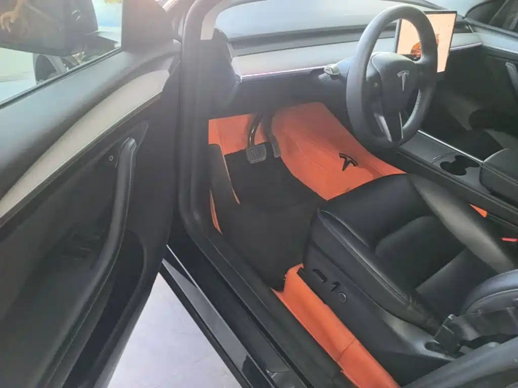 Фото 16 - Tesla Model Y