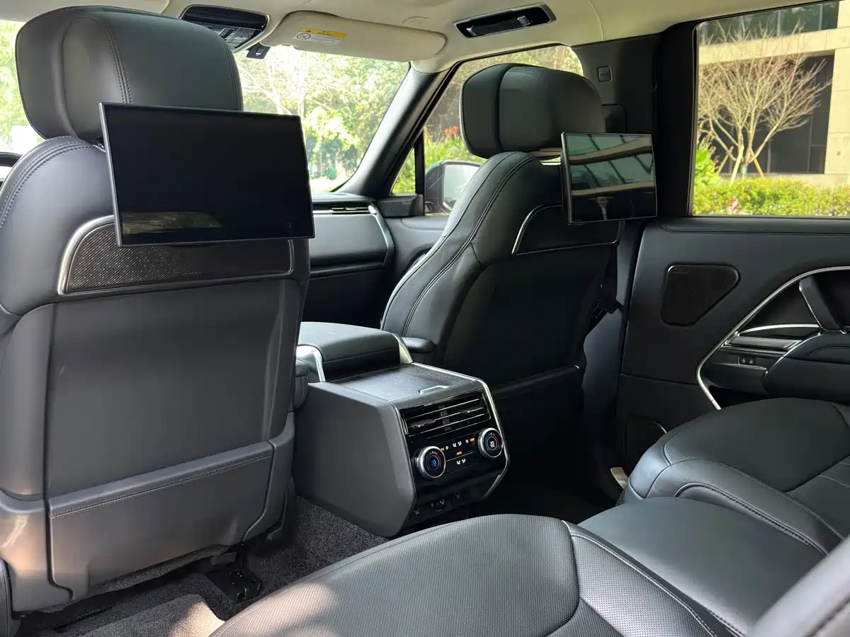 Land Rover Range Rover 2023 2023 4.4 V8 530PS Launch Edition