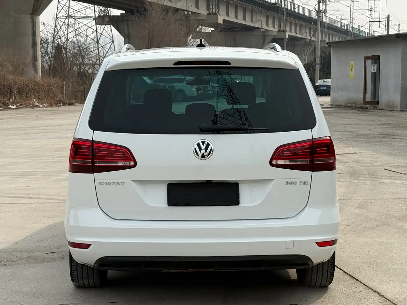 Volkswagen Sharan 2018 Facelift 380TSI Comfort 7-Seater фото 7