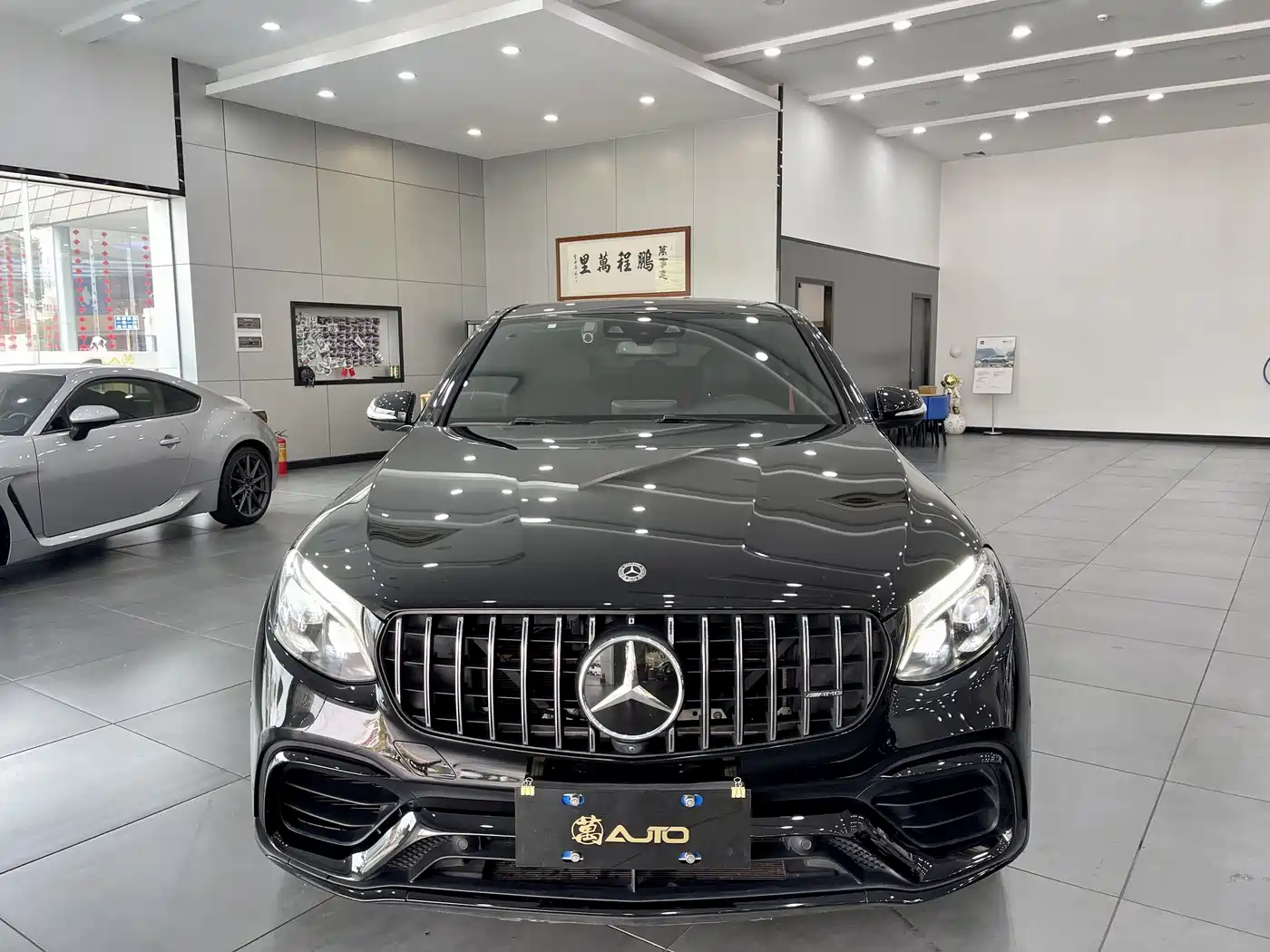 Mercedes-Benz GLC AMG 2018 AMG GLC 63 4MATIC+ фото 2