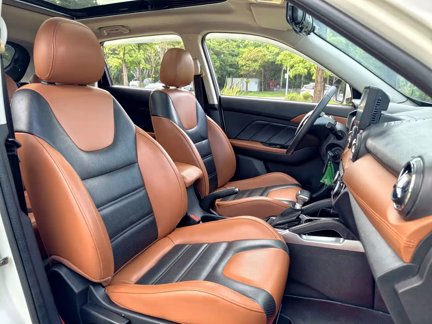 BAIC Senova X35 2018 2016 1.5L Automatic Luxury Edition