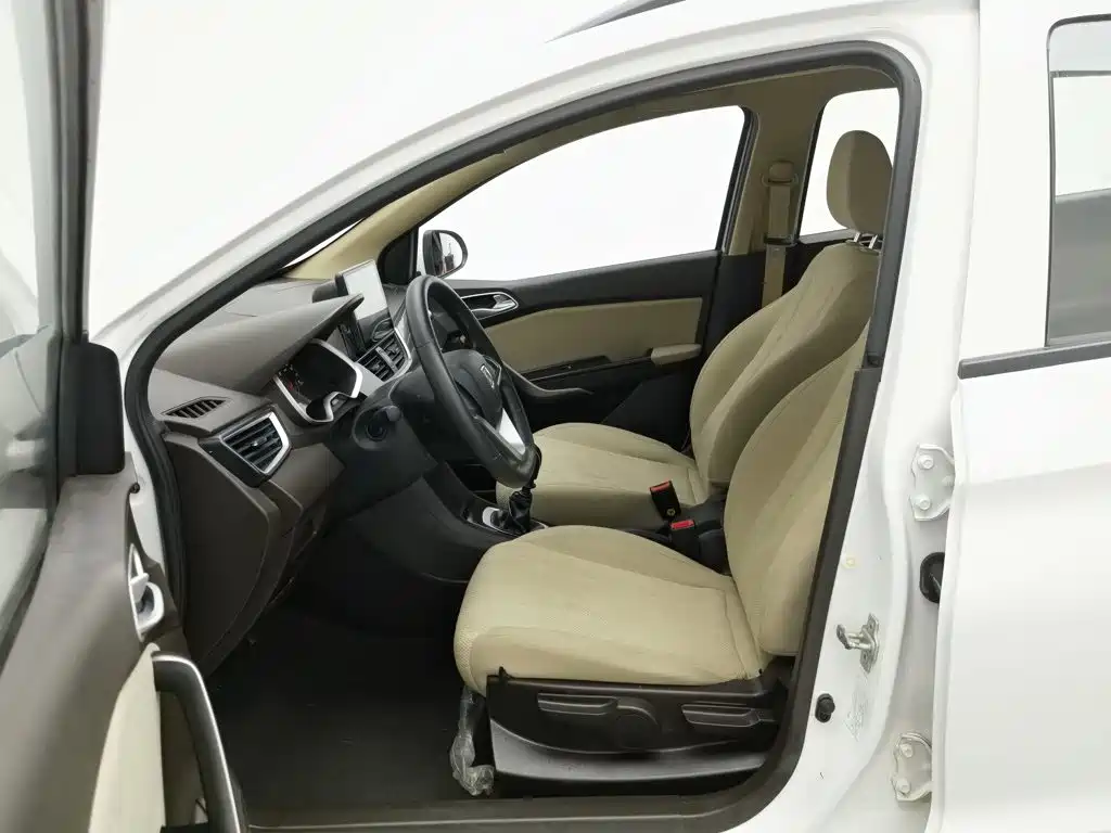 Baojun 310W 2019 2017 1.5L Manual Comfort China VI