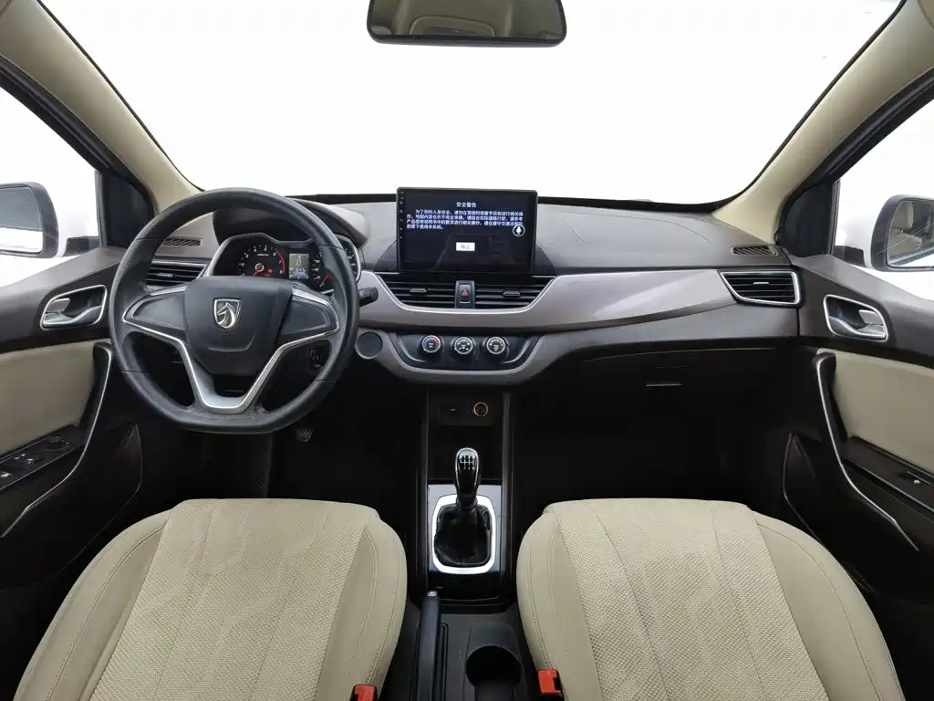 Baojun 310W 2019 2017 1.5L Manual Comfort China VI