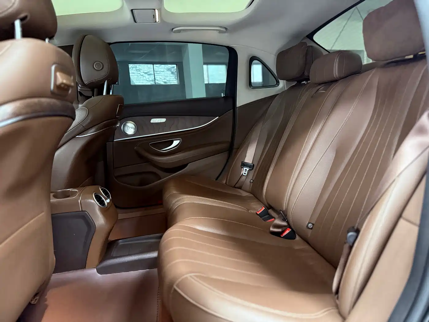 Mercedes-Benz E-Class 2019 E 300 L Fashion фото 11