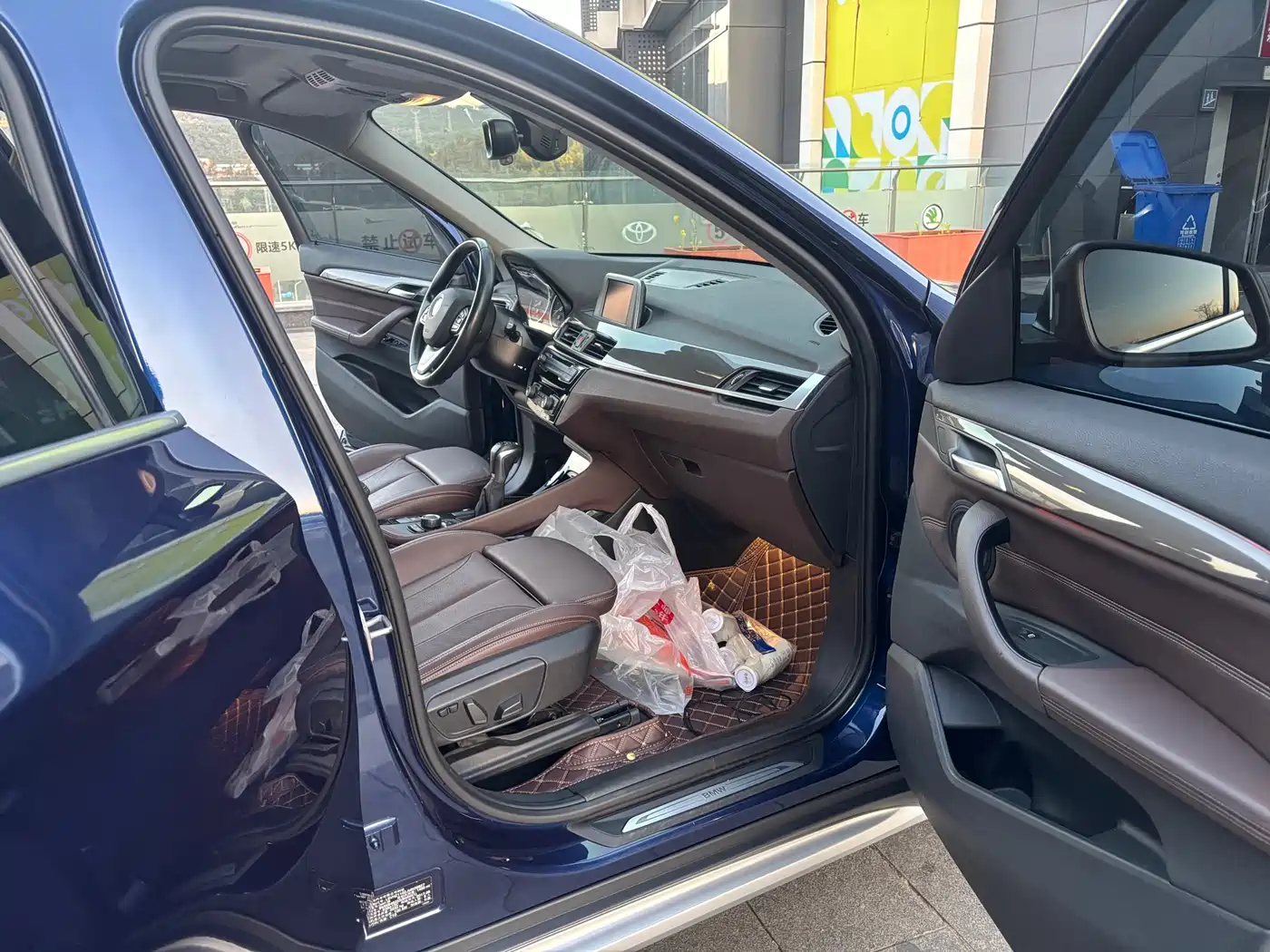 BMW X1 2018 sDrive18Li Premium Model фото 13