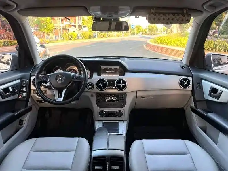 Mercedes-Benz GLK-Class 2013 GLK 300 4MATIC Dynamic фото 4