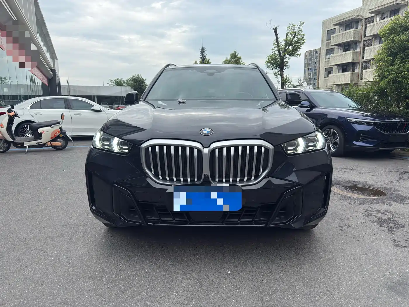 Photo 2 - BMW X5