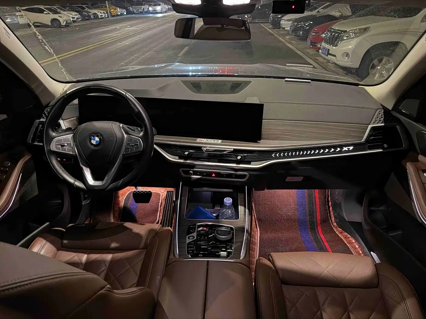 BMW X7 2024 2023 xDrive40i Leading Luxury Package