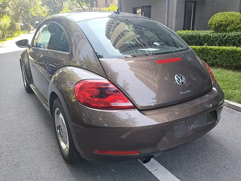 Photo 5 - Volkswagen Beetle