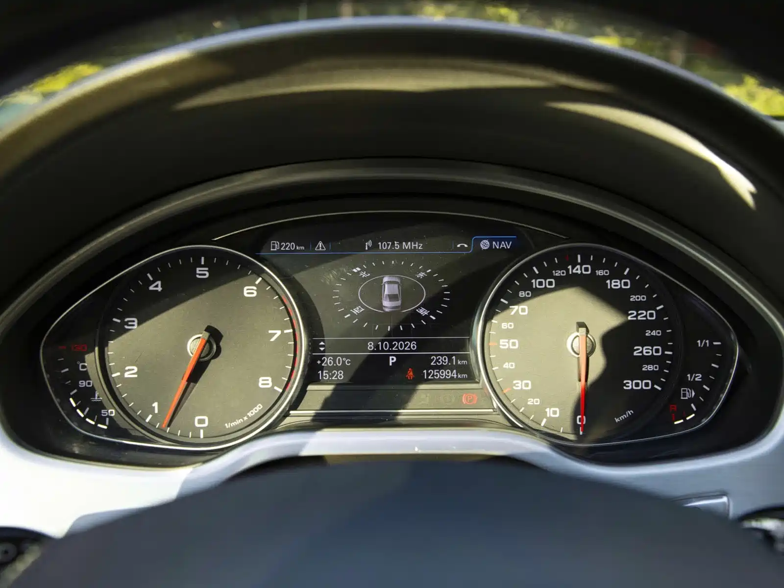 Photo 19 - Audi A8