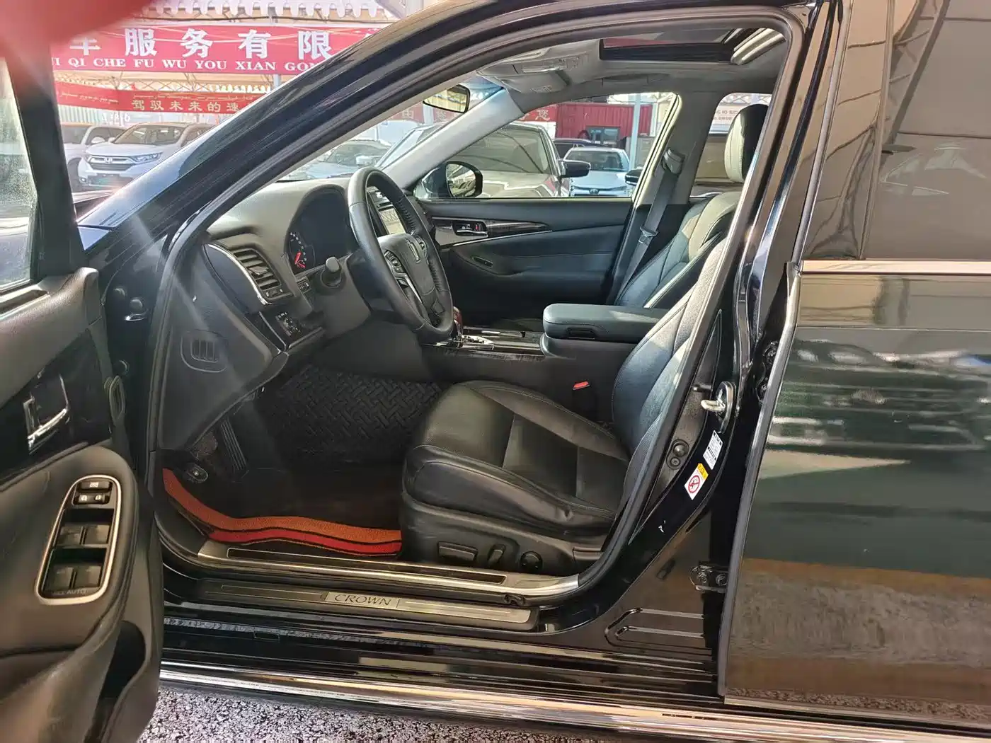 Toyota Crown 2015 2.0T Fashion фото 4