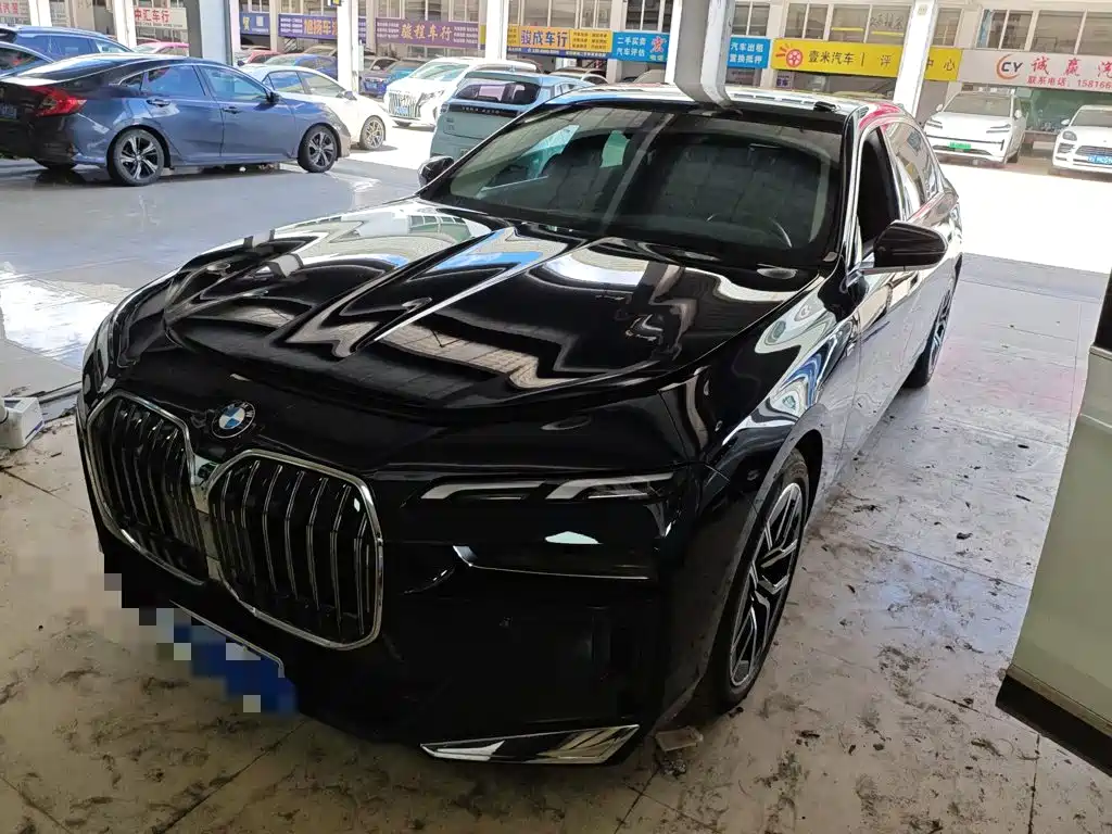 BMW 7 Series 2026 2023 Model 735Li M Sport Package