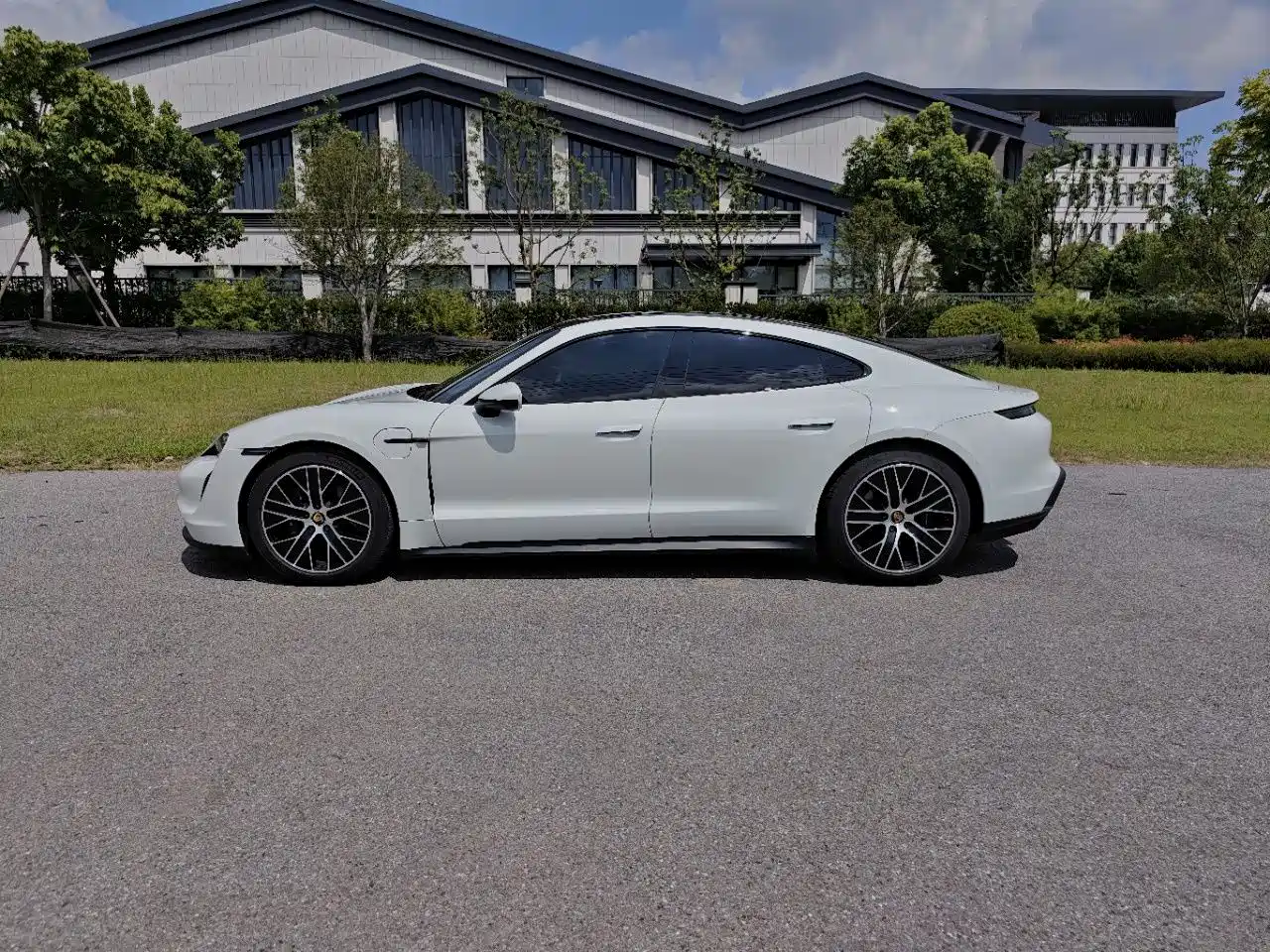 Porsche Taycan 2023 2022 Taycan