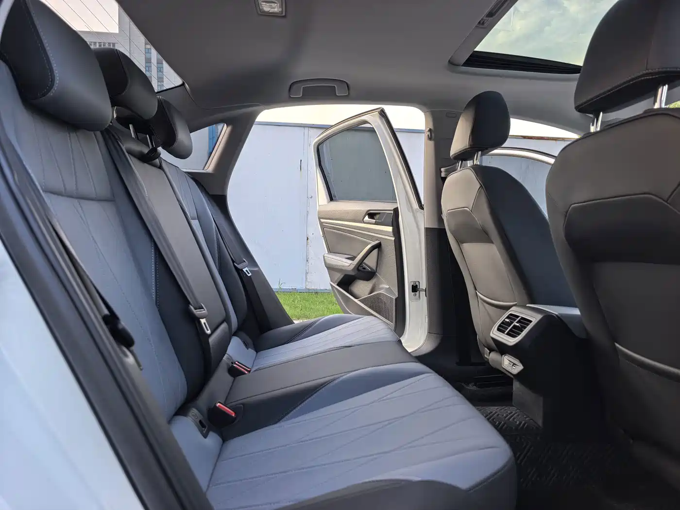 Volkswagen Lavida 2026 2026 1.5L Auto Starlight 5 Million Edition