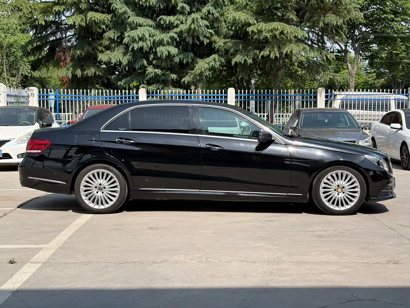 Mercedes-Benz E-Class 2014 E 300 L фото 16