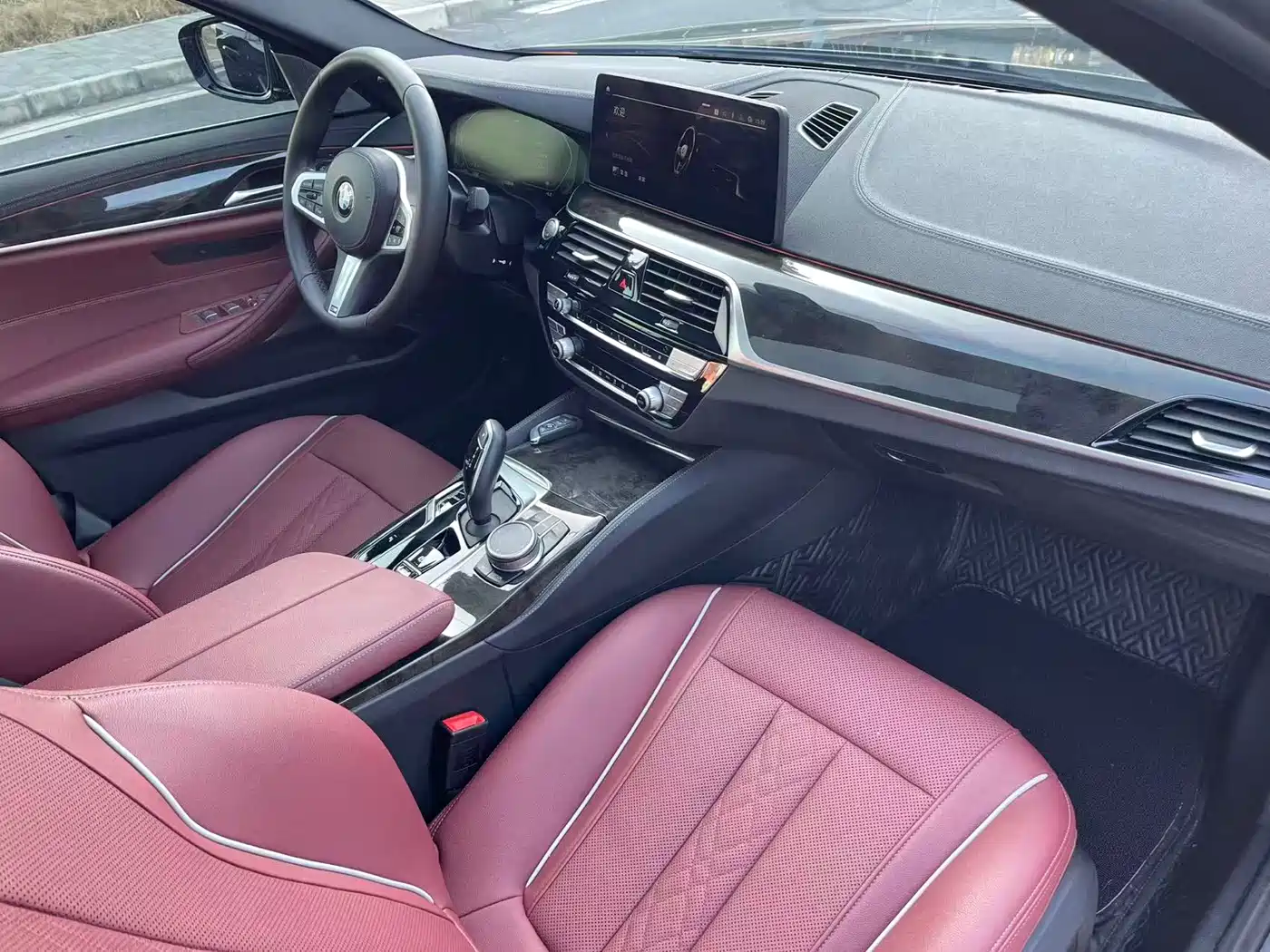 BMW 5 Series 2022 525Li M Sport Package фото 15