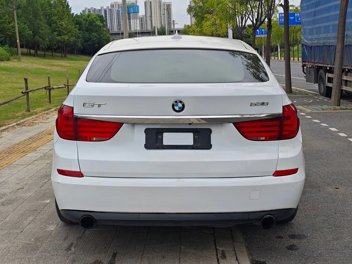 BMW 5 Series GT 2014 2013 535i Elegance