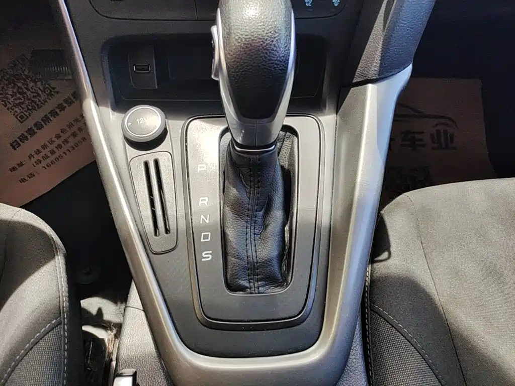 Фото 14 - Ford Focus