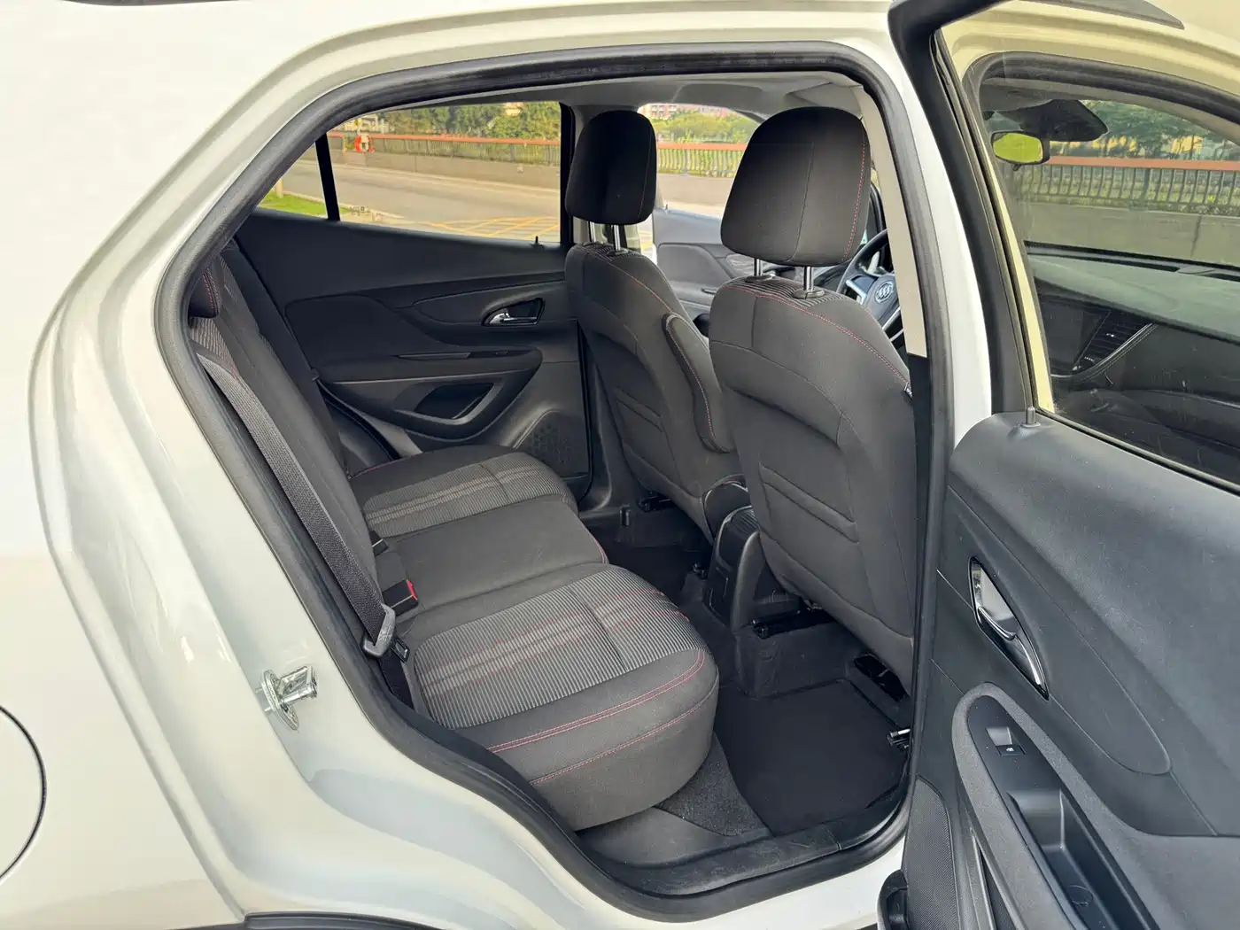 Photo 18 - Buick Encore